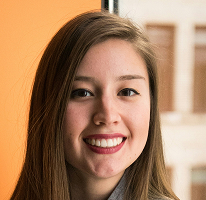 Victoria Lawson en un retrato, directora financiera de una empresa destacada del trading financiero